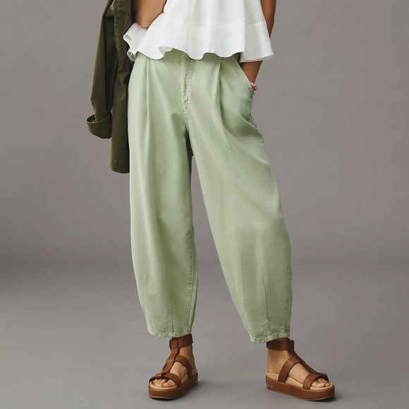 Pilcro Pants - Pilcro The Breaker Mid-Rise Tapered Pull-On Jeans in Moss - 28